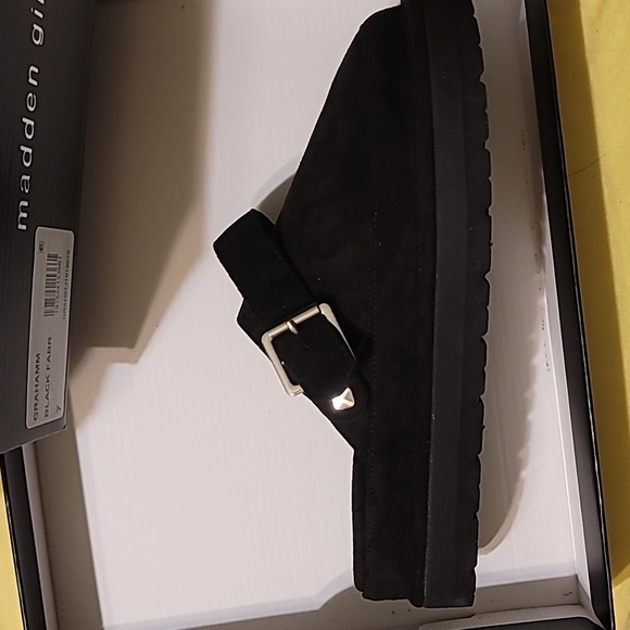 Madden Girl Black Platform Clogs Size 7 NWB Suede - Picture 6 of 7